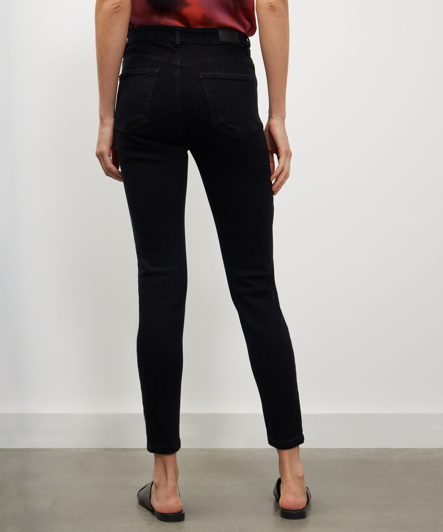 Jean Esencial Skinny Black