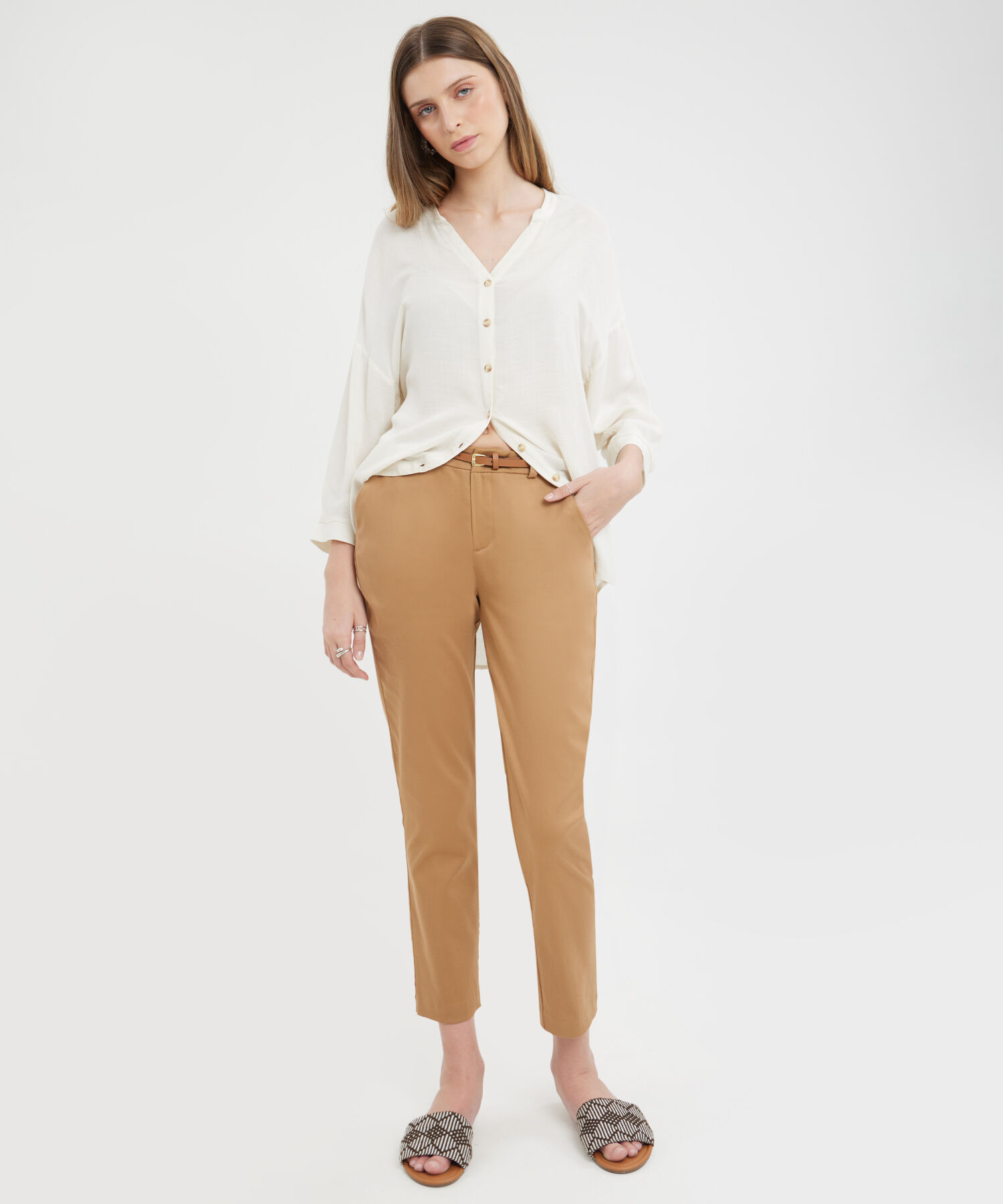 Pantalon Basico Bolsillos Diagonal