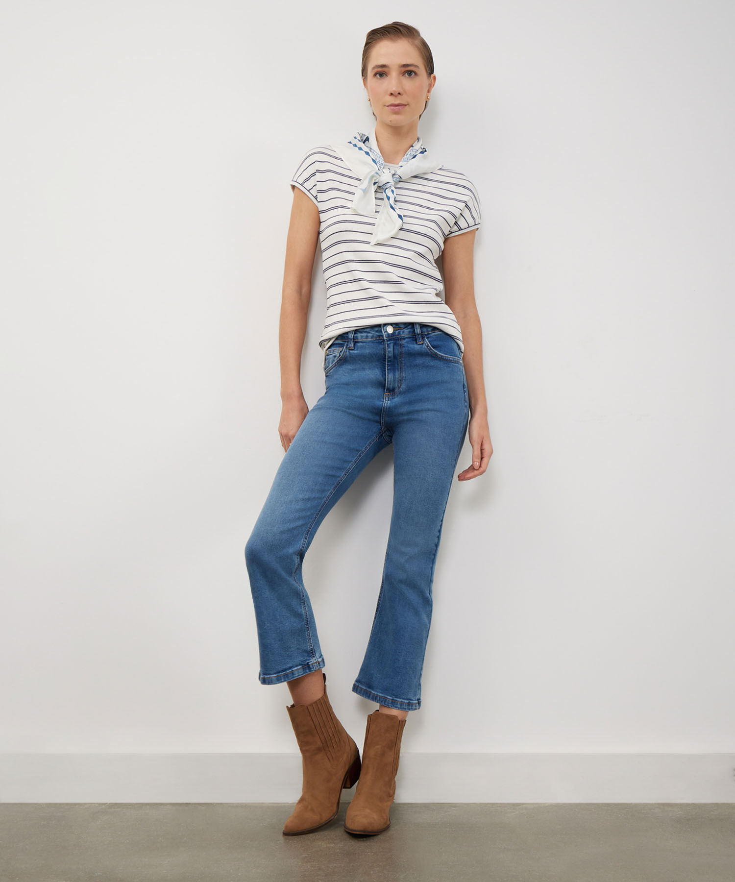 Jean Cropped Flare Tono Medio