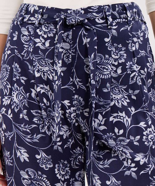 Pantalón Casual Estampado Botánico image number null