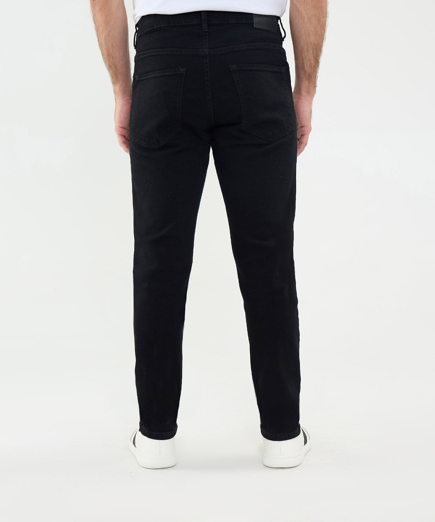 Jeans Slim Tono Negro
