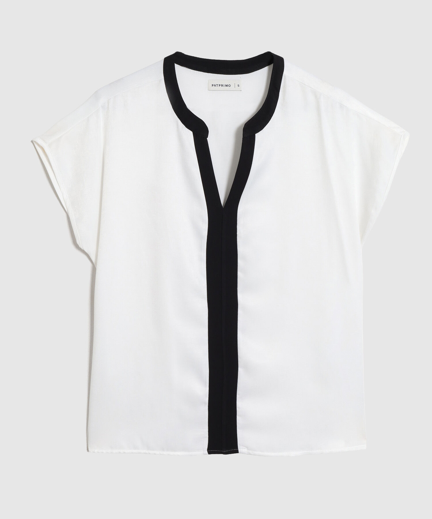 Blusa Minimalista de Escote Cruzado