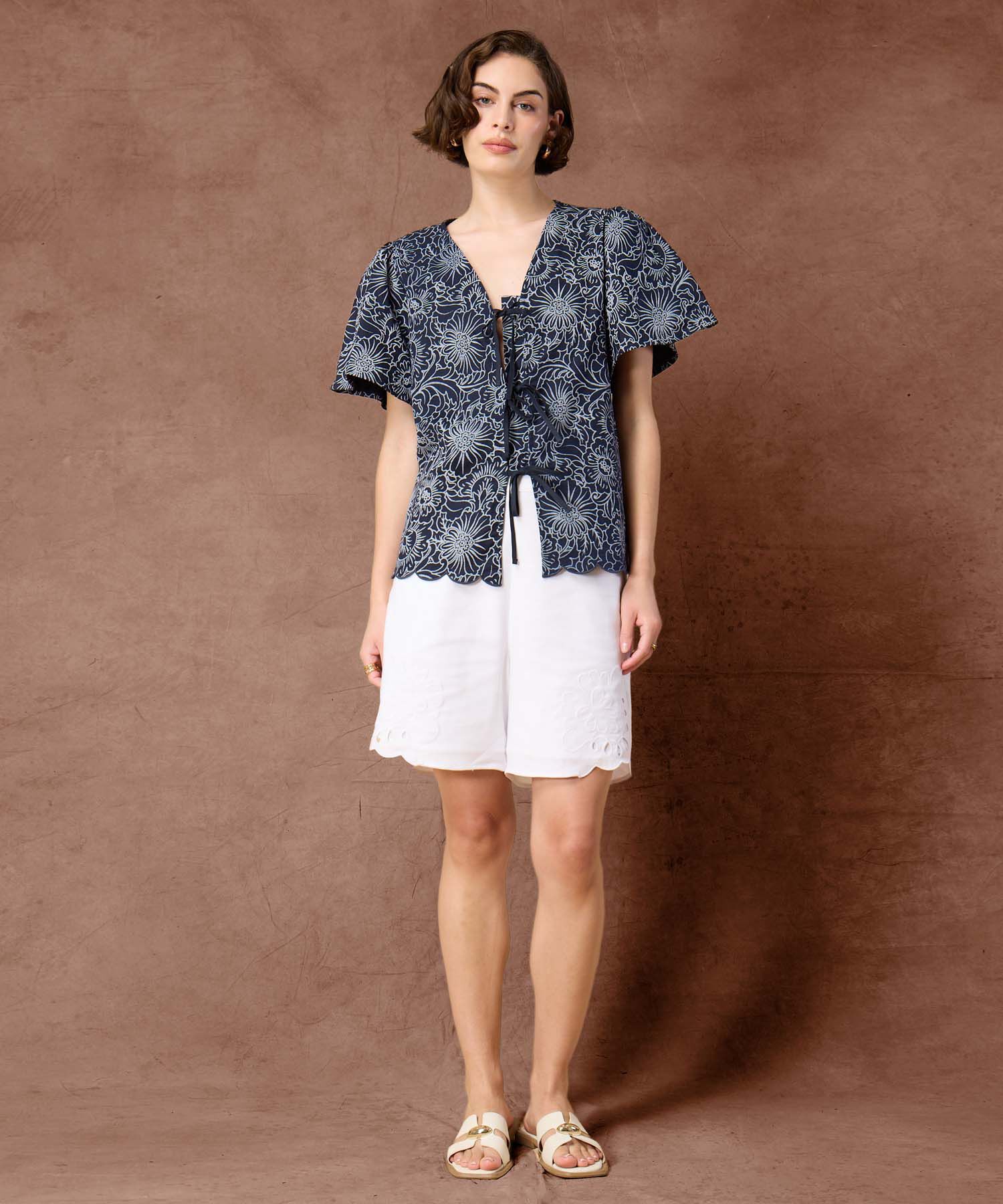 Blusa con Escote V y Cierre de Lazos Para Mujer