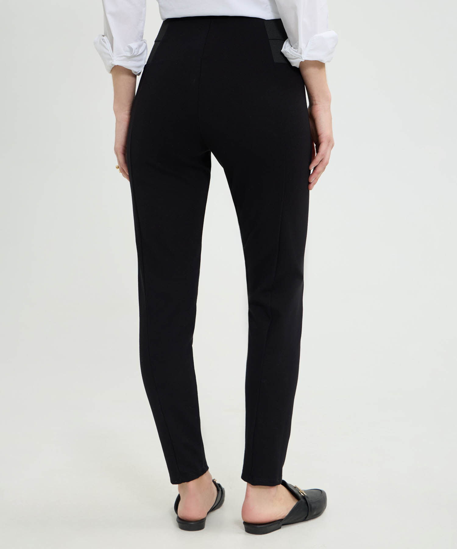 Leggins Unicolor Con Elastico En Costados