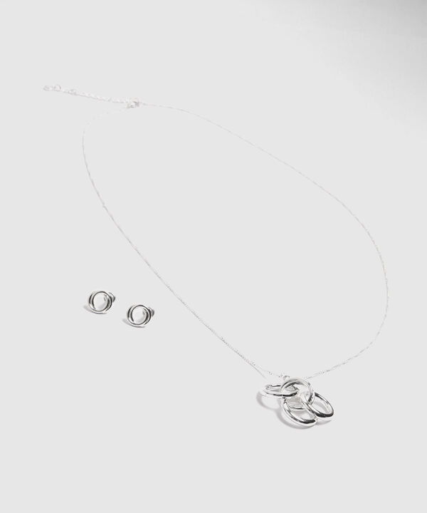 Set Plateado Con Collar Y Aretes De Aros Entrelazados