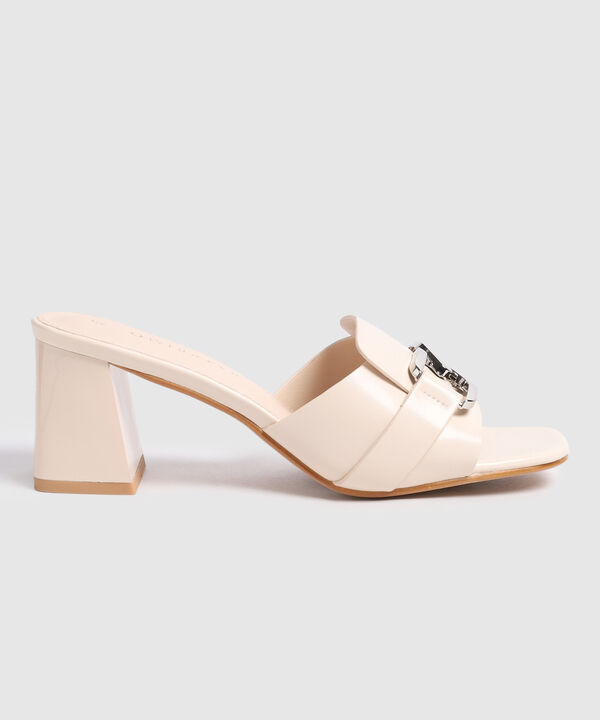 Sandalias De Tac&oacute;n Con Detalle De Eslab&oacute;n Para Mujer image number null