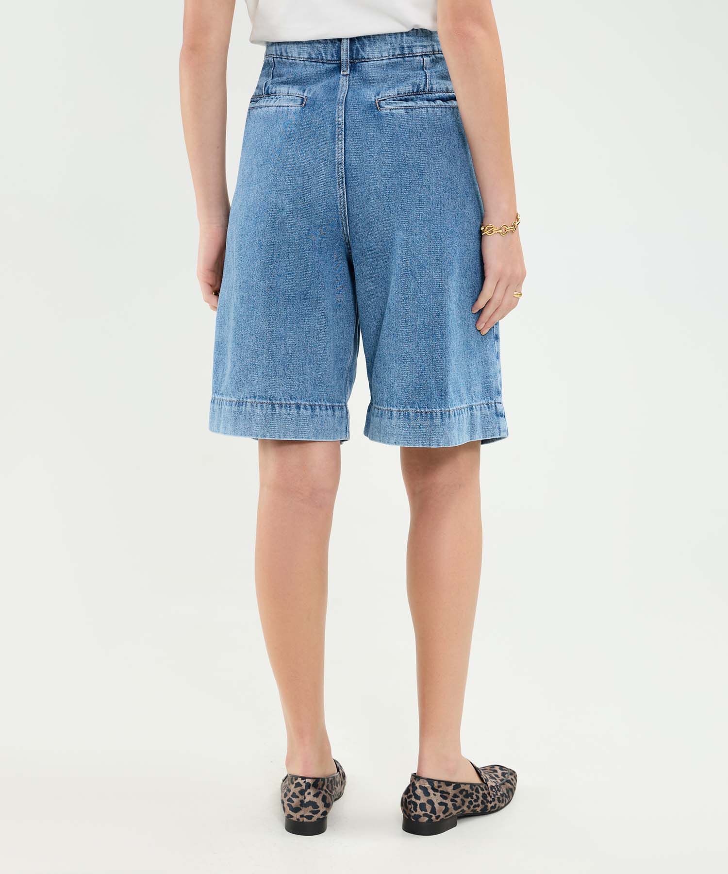 Bermuda Con Prenses Tono Azul Medio