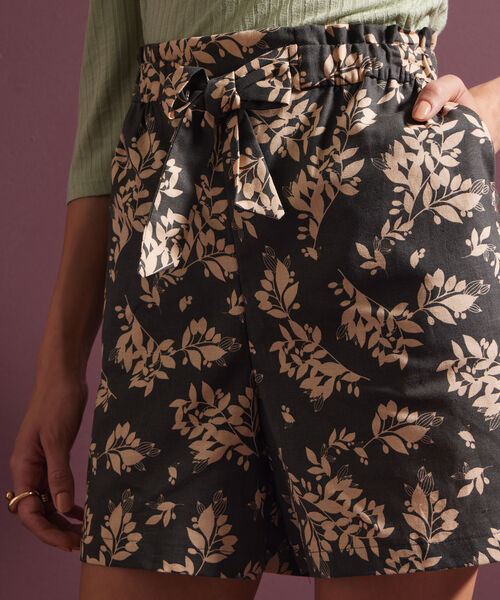 Bermuda Estampada Con Elástico En Pretina, Cinturón Para Anudar Y Bolsillos Laterales image number null