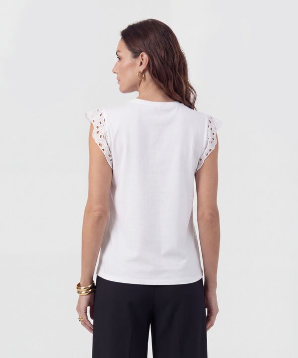 Camiseta Manga Sisa Con Ojalillo Para Mujer