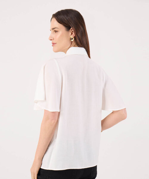 Camisa Unicolor Con Detalle En Cuello 