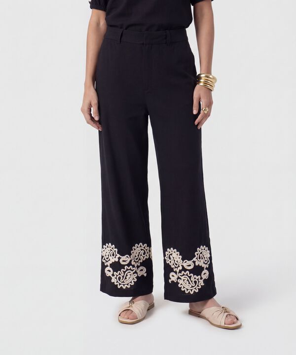Pantal&oacute;n Fluido Con Bordado Para Mujer image number null