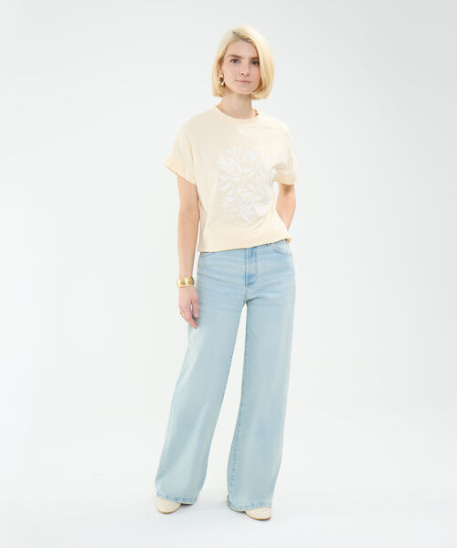 Camiseta Estampado en Relieve image number null