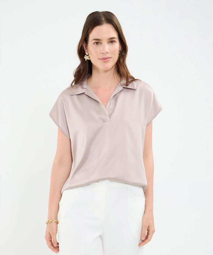 Blusa manga corta corrida unicolor en satin para mujer