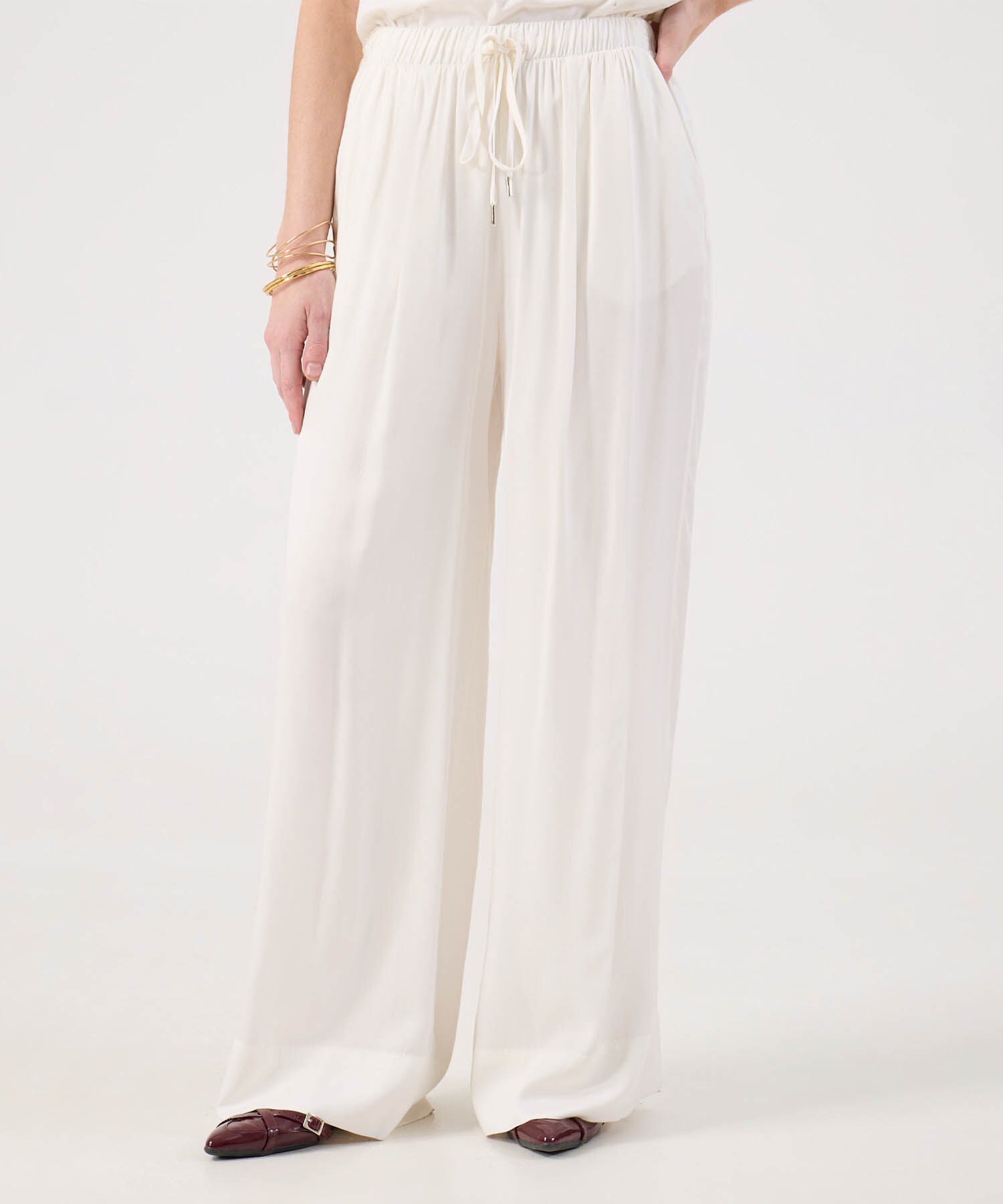 Pantalón Fluido Con Pretina Resortada