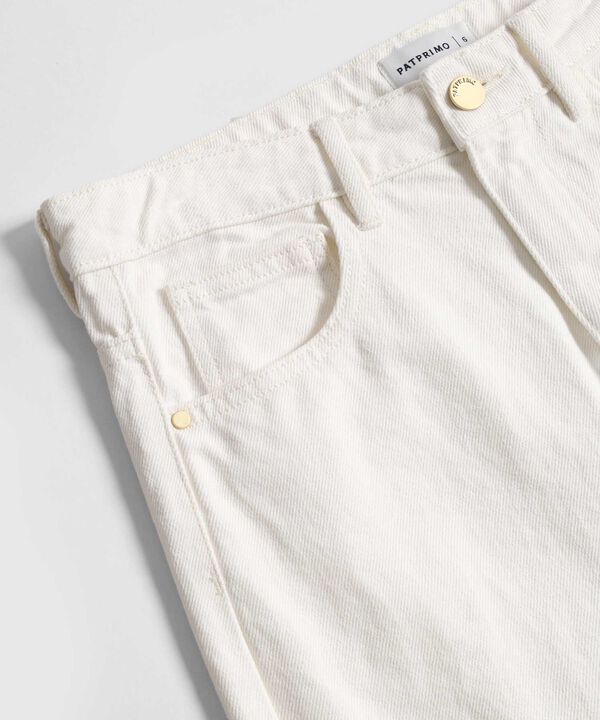 Jean Mom con Bordados Calados para Mujer