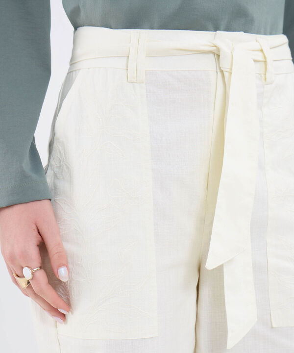 Pantal&oacute;n Unicolor Con Cinturon