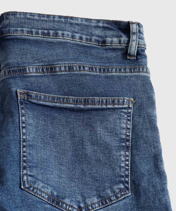 Bermuda Denim Con Doblez Para Mujer