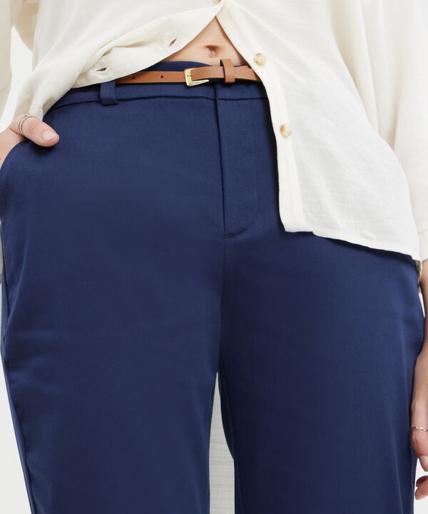 Pantalon Basico Bolsillos Diagonal