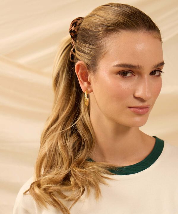 Mo&ntilde;a Animal Print  image number null