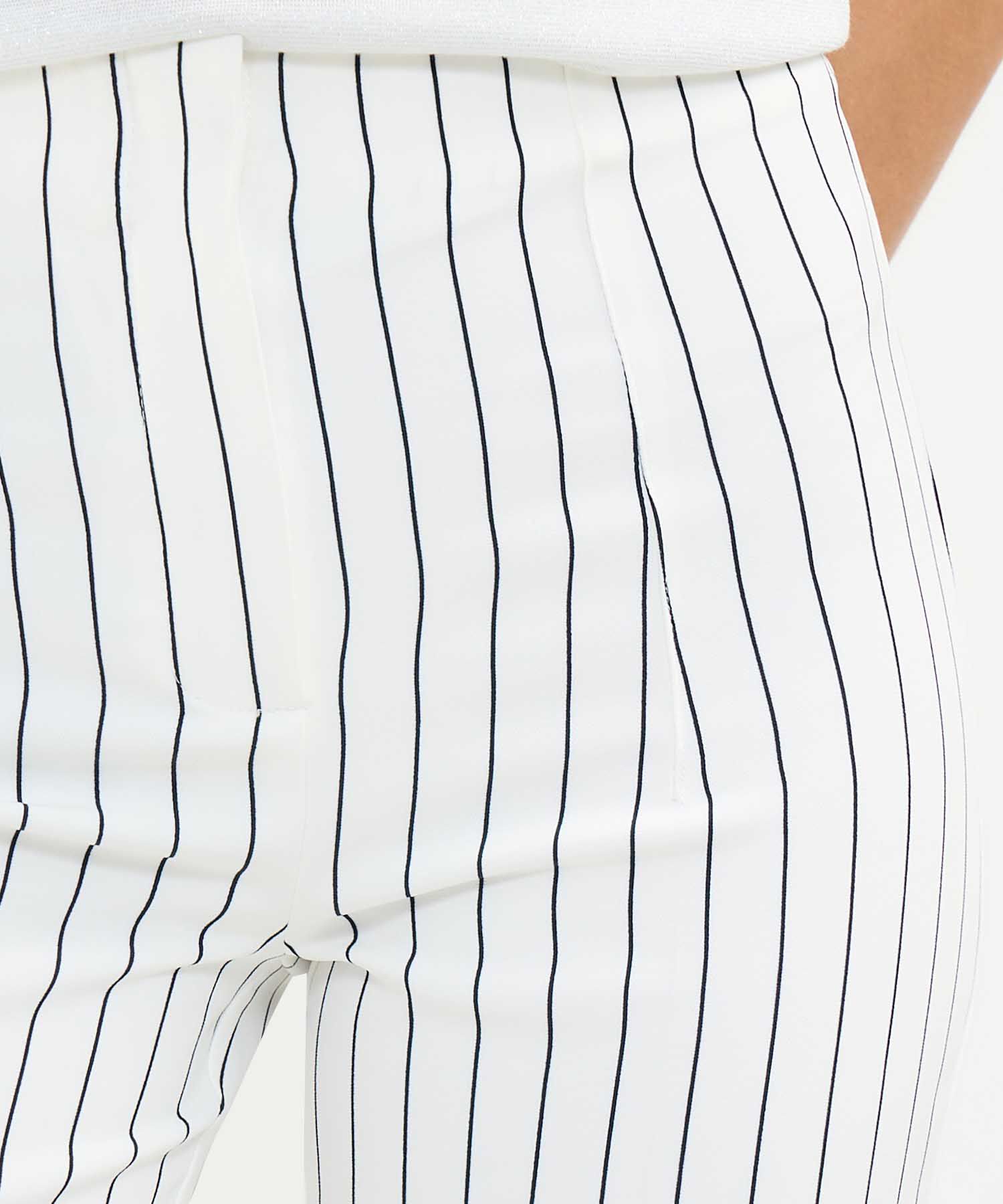 Pantalón Casual a Rayas