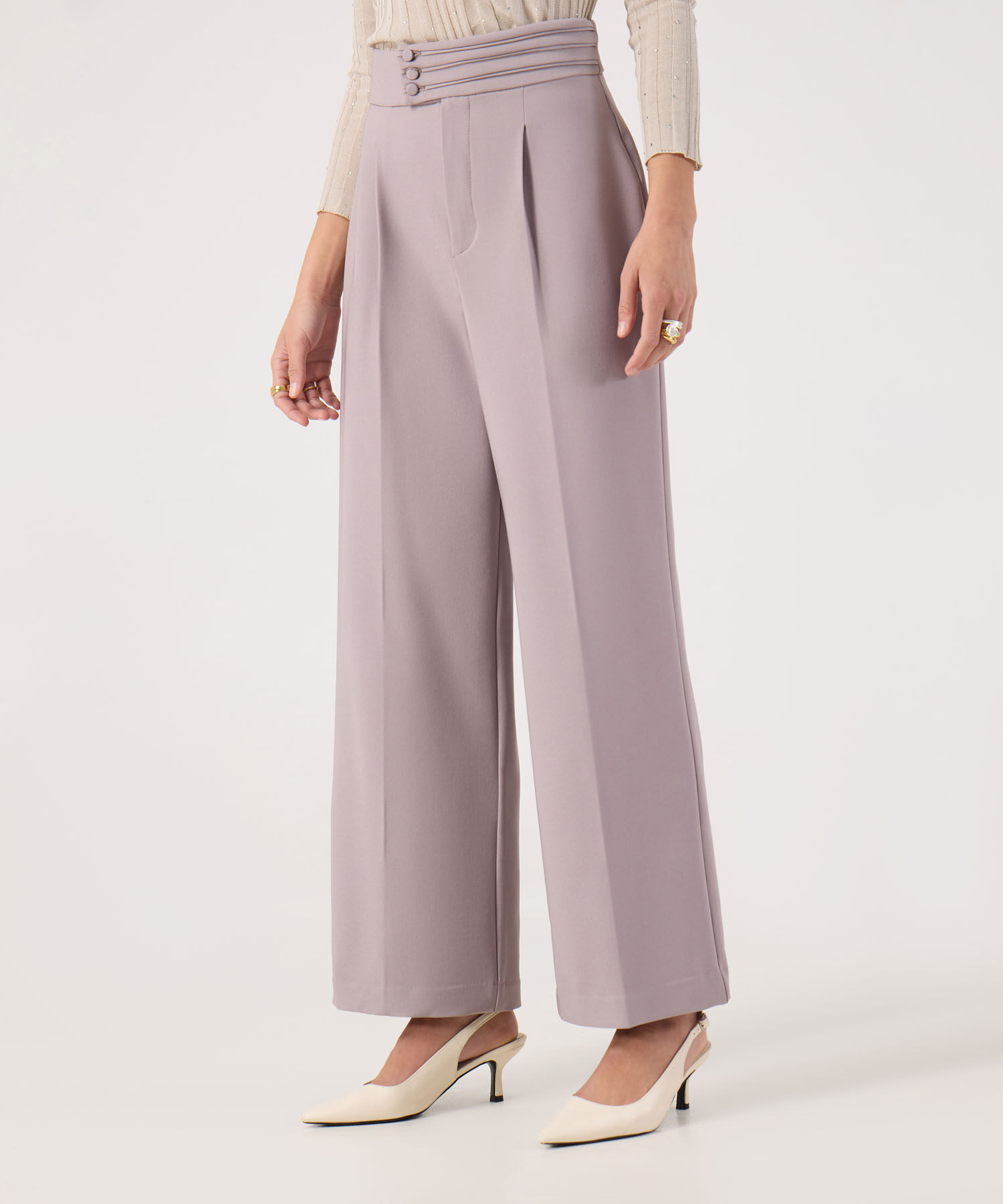 Pantalon fluido con botones 