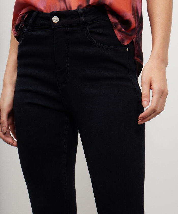 Jean Esencial Skinny Black