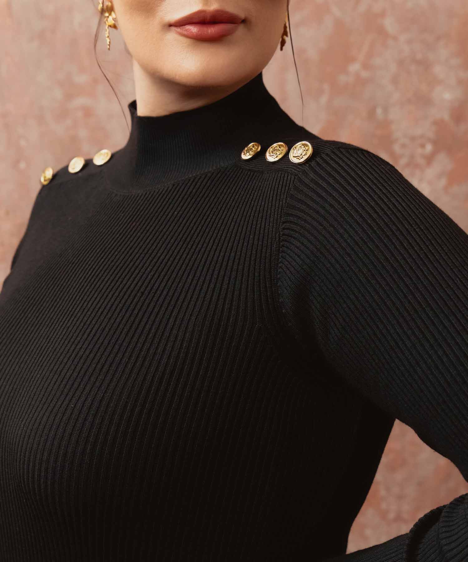 Vestido Unicolor Con Detalle En Hombros 