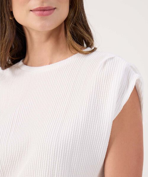 Camiseta unicolor texturizada  image number null