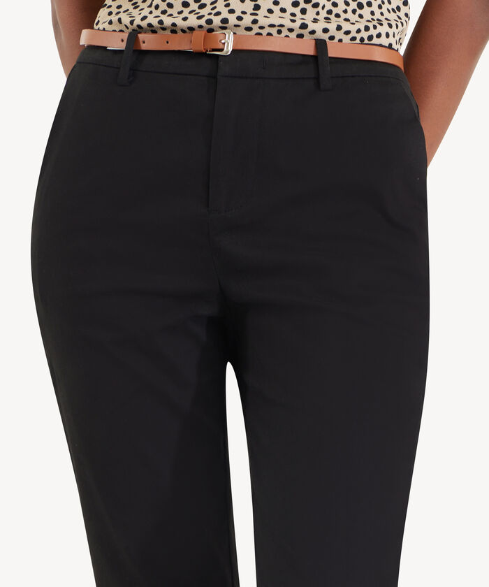 Pantalón Chino Unicolor Con Cinturón