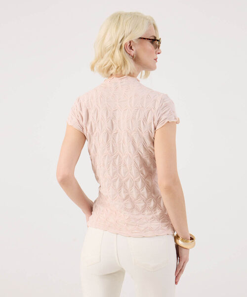 Camiseta Cuello Alto Texturizada