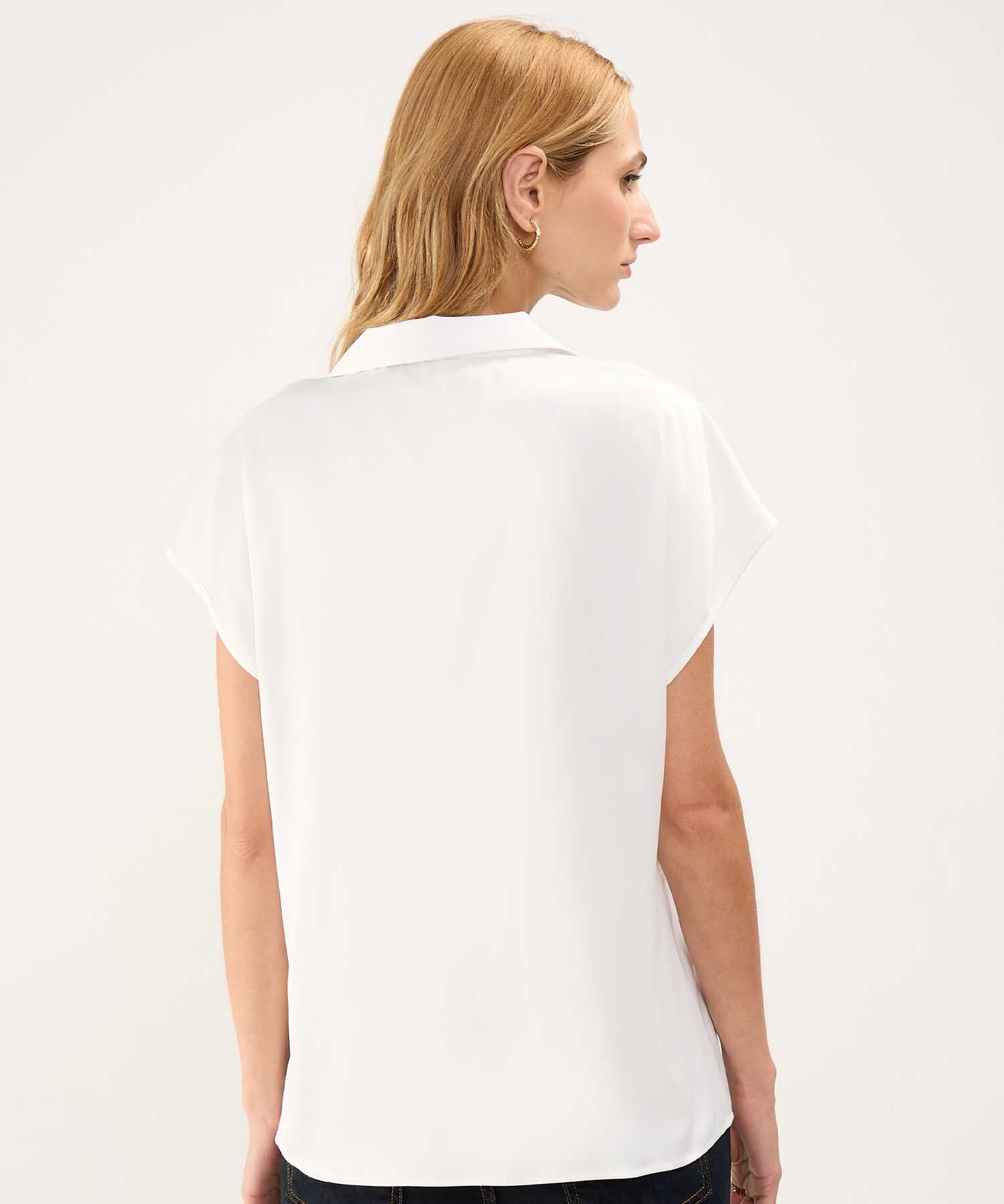 Blusa Satinada Escote en V