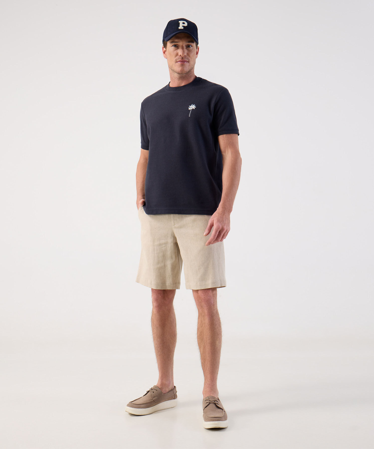 Camiseta Cl&aacute;sica con Detalle Bordado Para Hombre