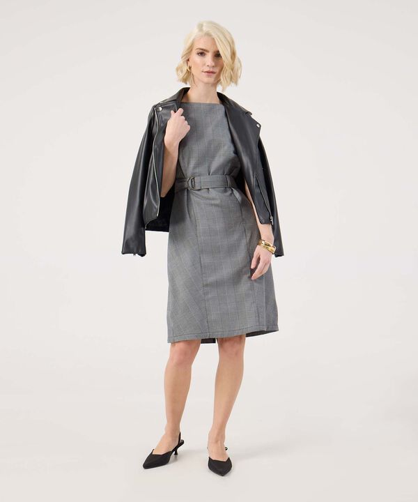 Vestido Corto Prete&ntilde;ido image number null