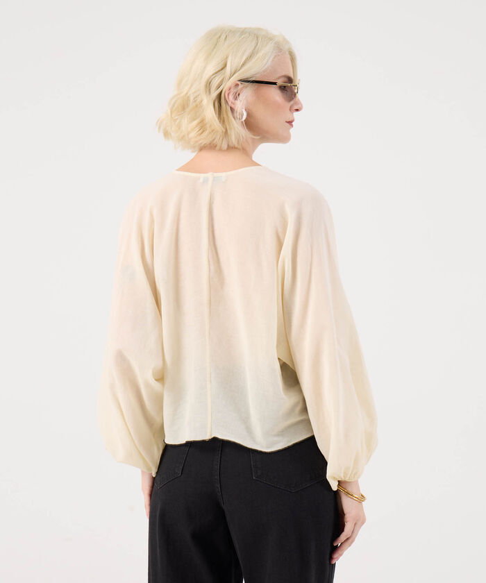 Blusa Unicolor Con Boleros En Frente