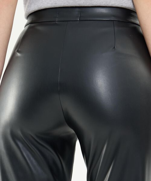 pantalón en Efecto Cuero