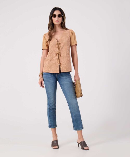 Busa Texturizada Con Detalle  image number null