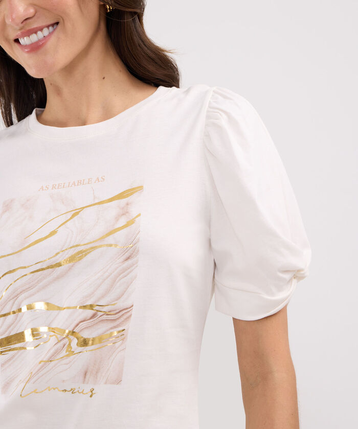 Camiseta Escote Redondo Con Detalle En Manga Y Estampado Screen En Frente