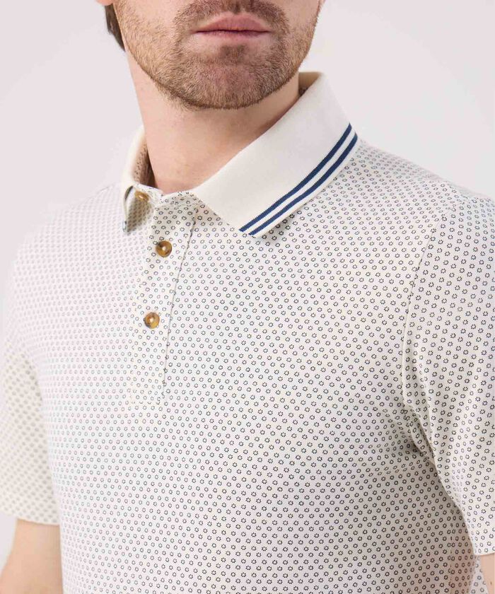 Polo estampada con cuello tejido 
