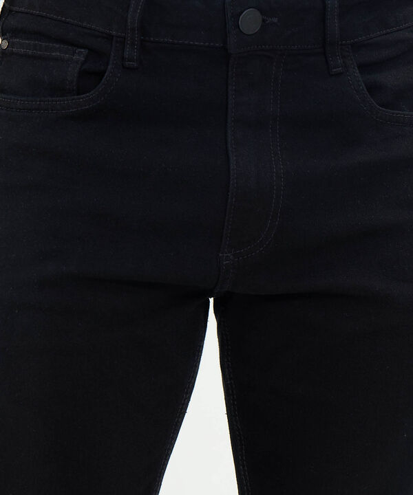 Jeans Slim Tono Negro