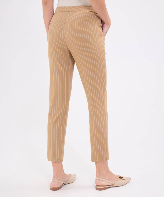 Pantalon estampado con cinturón incluido y hebilla para mujer