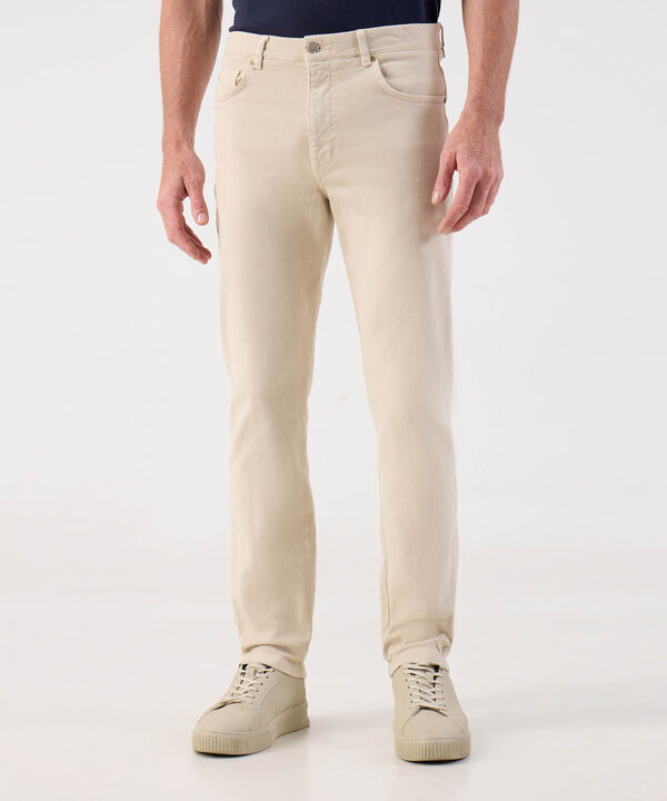 Jeans Cl&aacute;sicos para Hombre de Corte Recto Moderno image number null