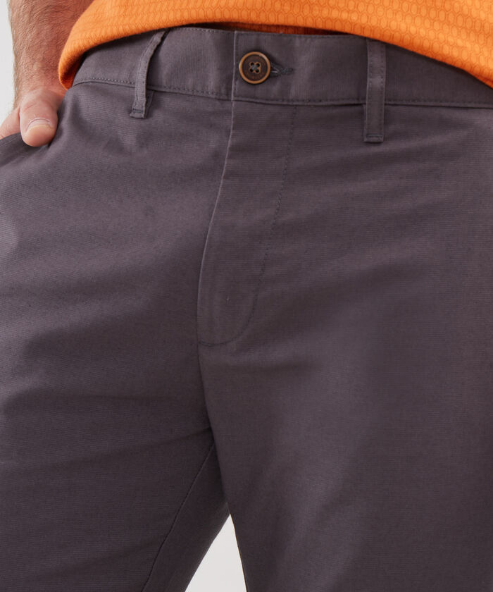 Pantalon Bolsillos Laterales Internos Y De Ribete Atras