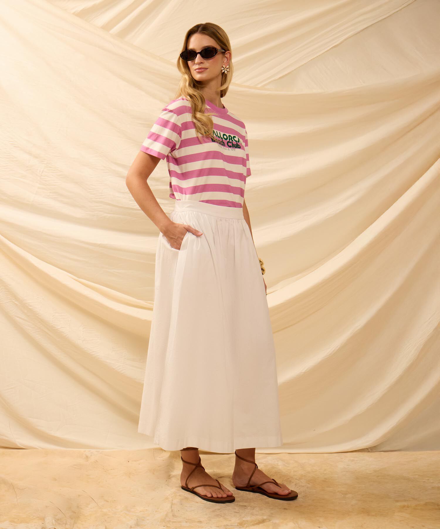 Falda Midi Amplia Con Bolsillos