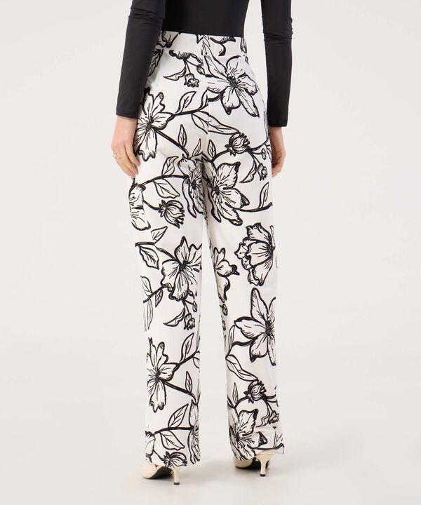 Pantalon Estampado Con Prense
