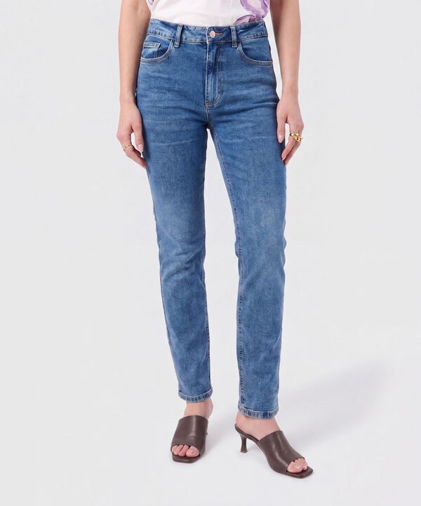 Jean Straight De Tiro Medio Para Mujer image number null