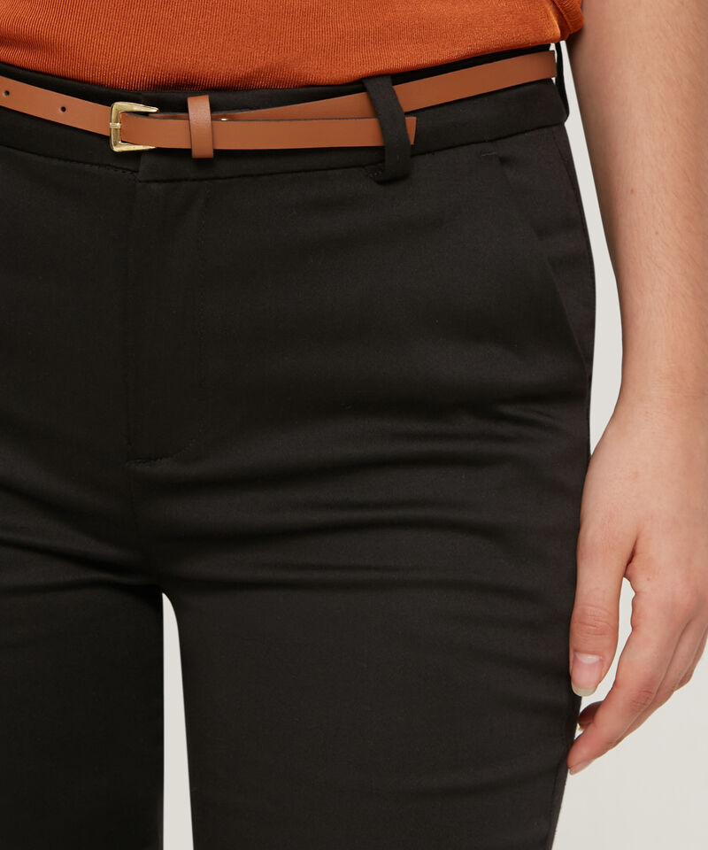 Pantalon Basico Bolsillos Diagonal