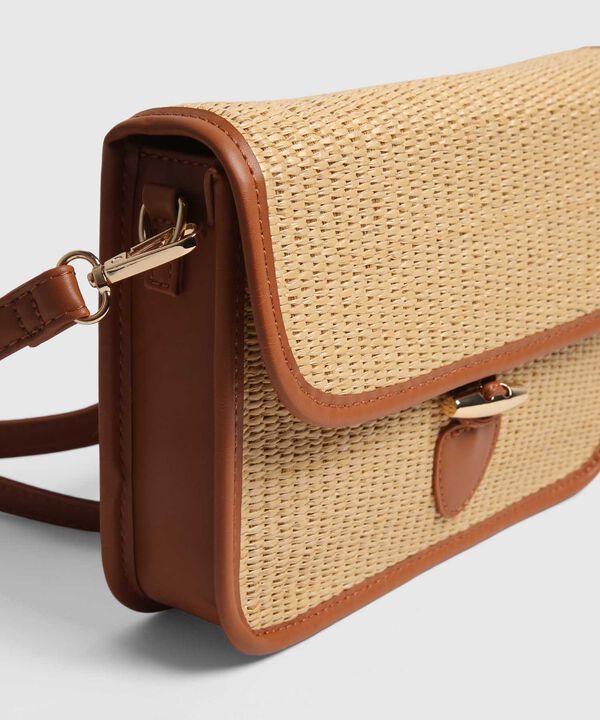 Bolso De Mano Texturizado