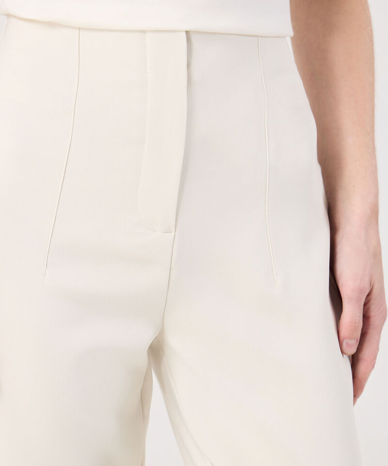 Pantal&oacute;n Clasico Unicolor