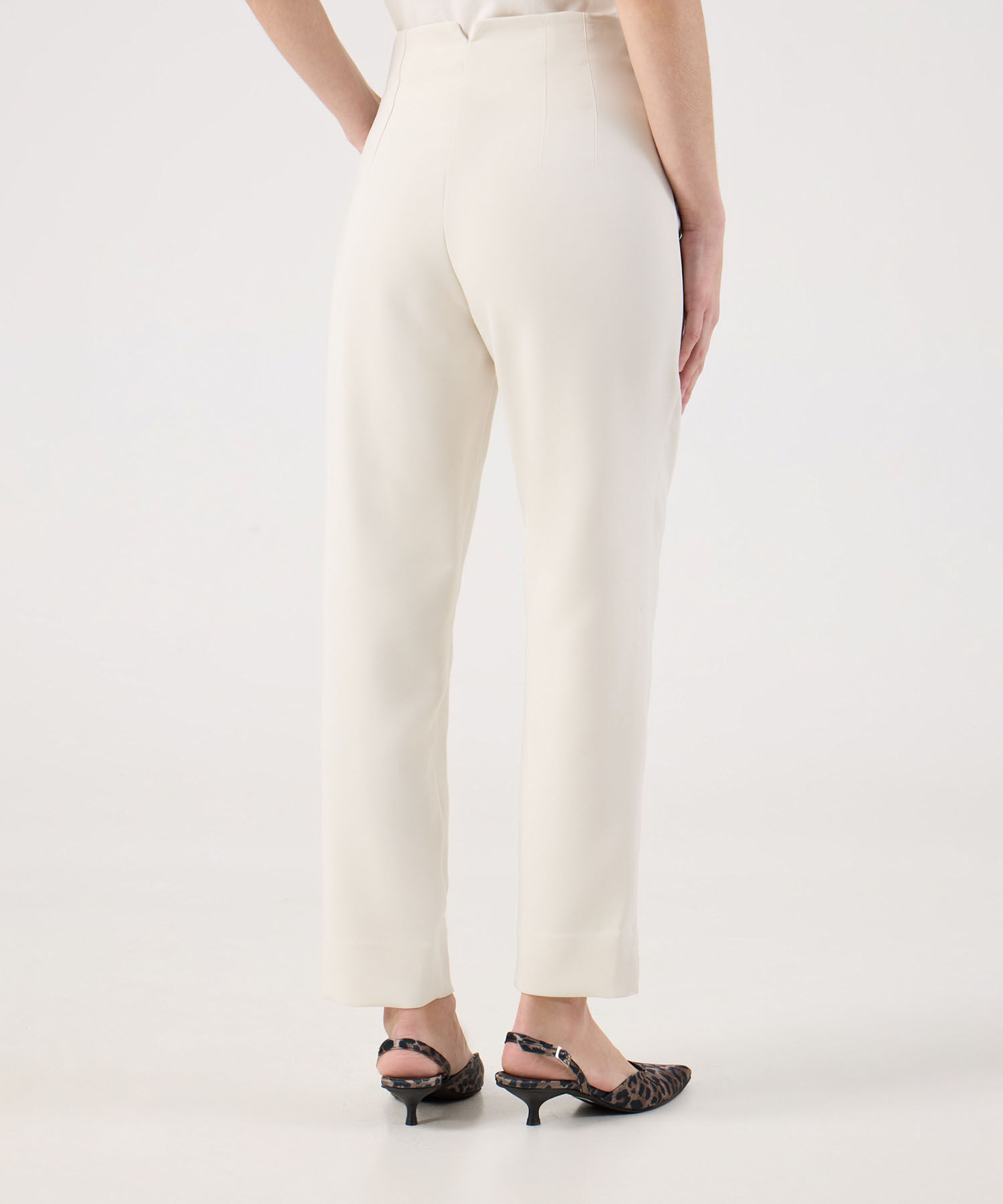 Pantal&oacute;n Clasico Unicolor