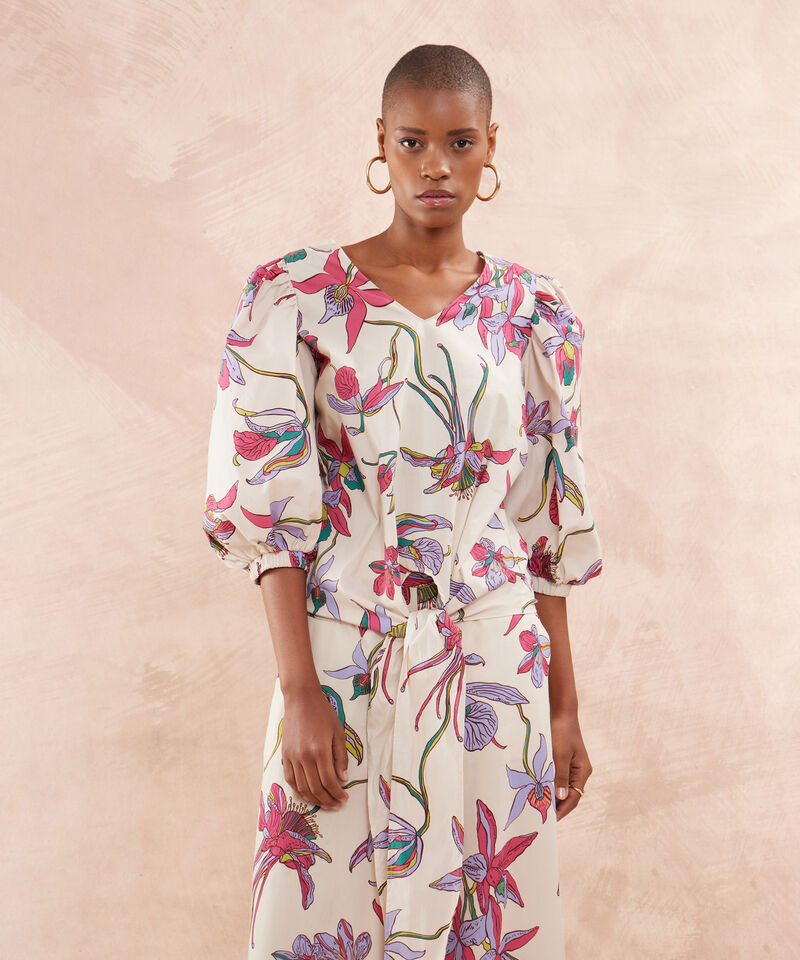 Blusa Manga Tres Cuartos Estampada, Con Cinturon Envolvente En Cintura.